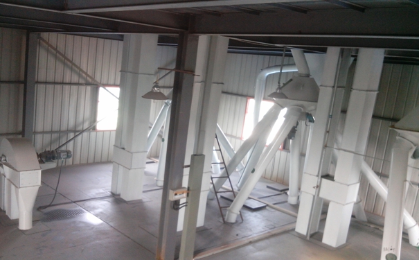 膨化飼料機(jī)械多少錢(qián)一臺(tái)?其在操作中又有哪些內(nèi)容是需要注意的?