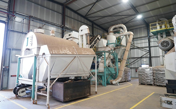 羊飼料機(jī)械為我國(guó)養(yǎng)殖業(yè)的發(fā)展提供了有力保障